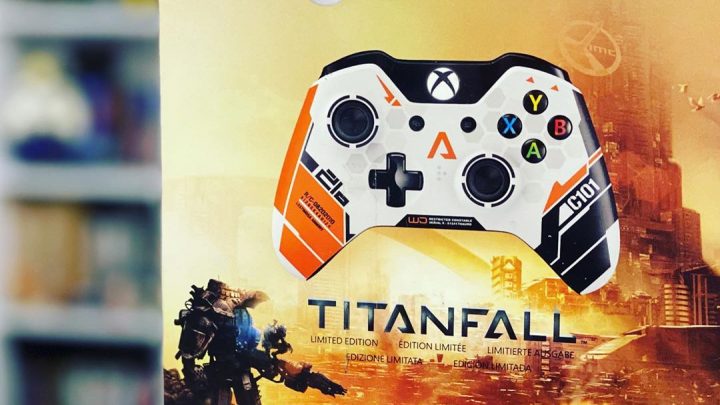 Titanfall Limited Edition Controller #Titanfall #controller #XboxOne #limitededition #manette #collector #collection #in…