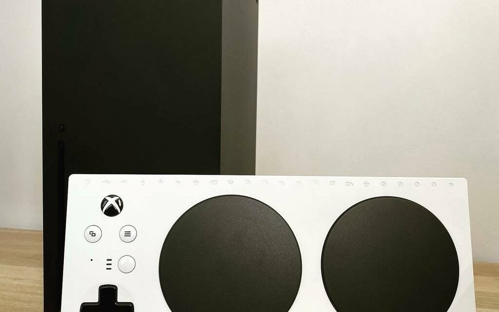 L’#xboxadaptativecontroller fonctionne aussi sur #XboxSeriesX ! #tousgamers #xbox #xboxseries #controller #adaptative #foreveryone #instagamer #instagaming #videogame #xboxmvp https://t.co/wocRavJAFd https://t.co/56R608DWwW