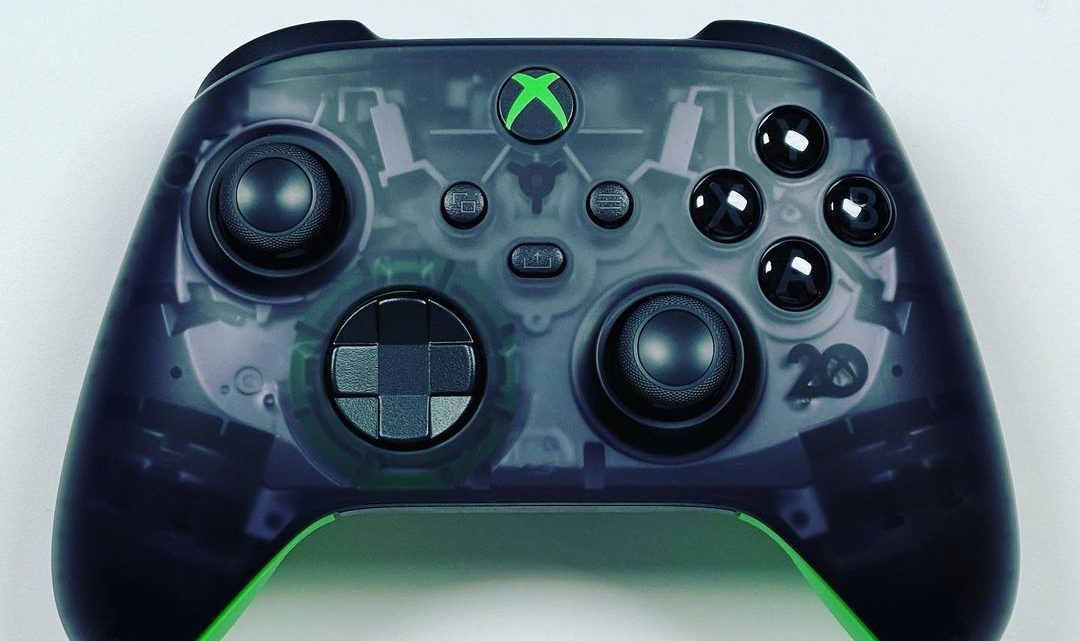 New Controller / Nouvelle manette Xbox pour les 20 ans de la marque !